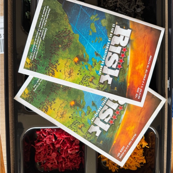 Hasbro Risk Board Game - Picture 3 of 4